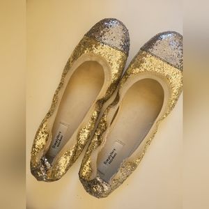 Simply Vera Wang gold sparkles ballet flats size 8